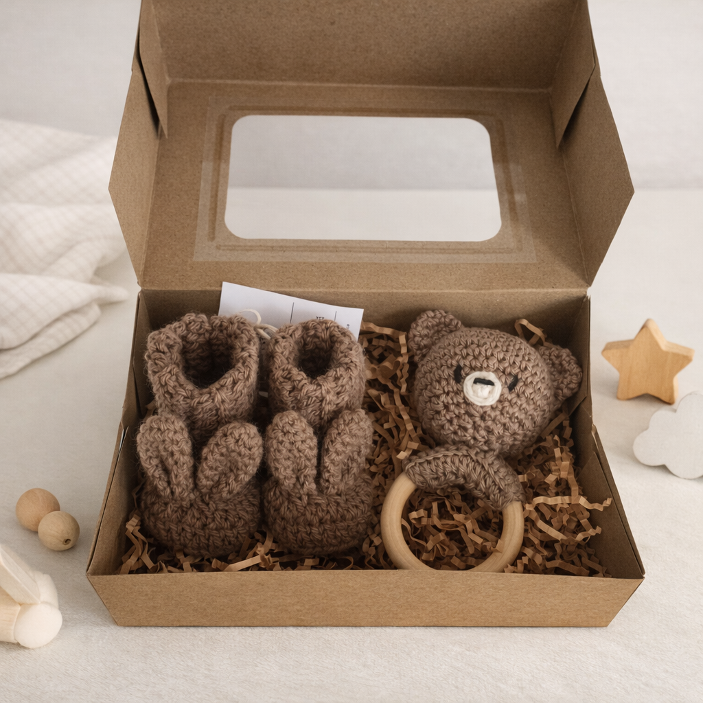 Coffret naissance (chaussons + hochet)