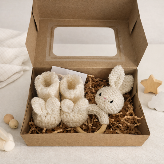 Coffret naissance (chaussons + hochet)